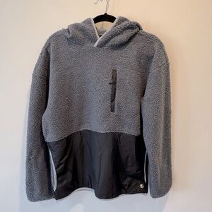 Cozy Gray and Black Backcountry Half Zip Sherpa Jacket Size M